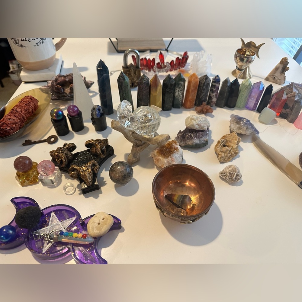 Crystal lot